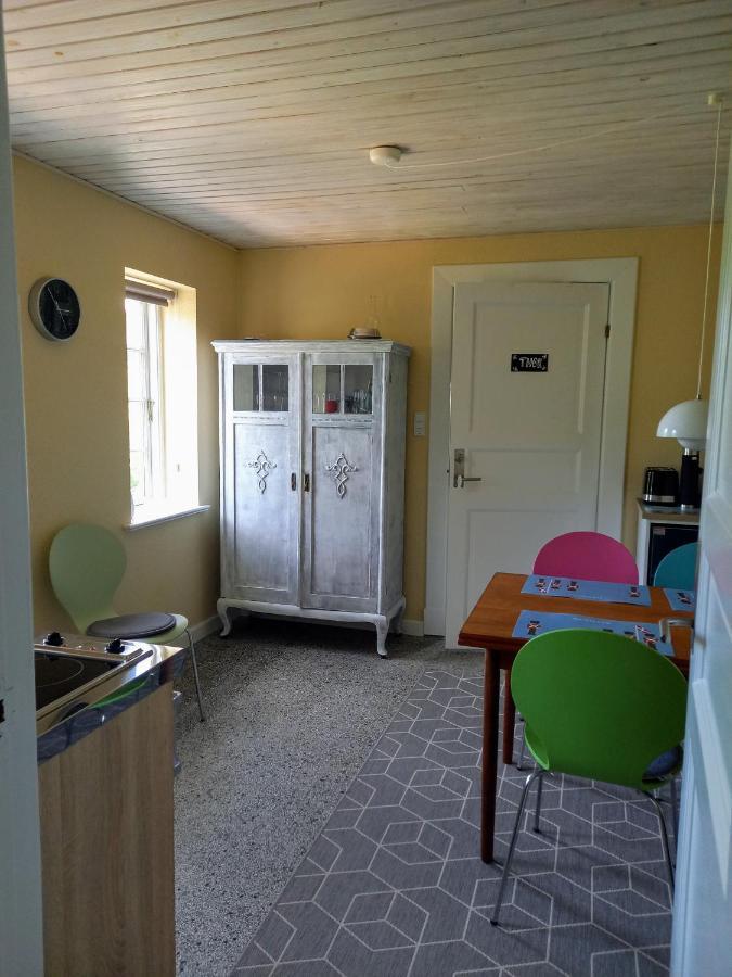 Bed & Kitchen „Den Gamle Skole“ Nr. Sejerslev Bed & Breakfast Hojer Exterior photo